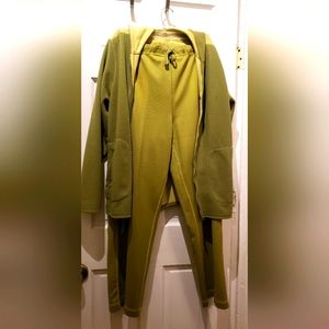 Eddie Bauer altleisure 2 piece set. Size Large